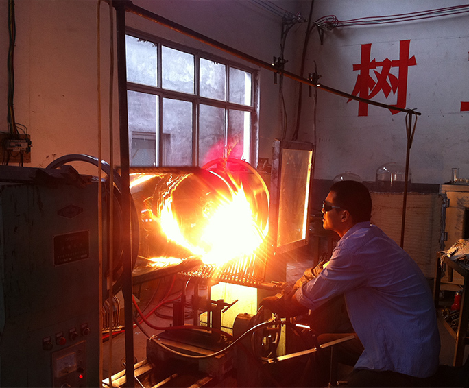 Shanghai Heqi Glassware Co., Ltd.
